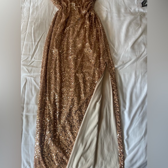 LAUREN By Ralph Lauren Evening Gold Sequin Gown | Size 6 - Picture 9 of 9